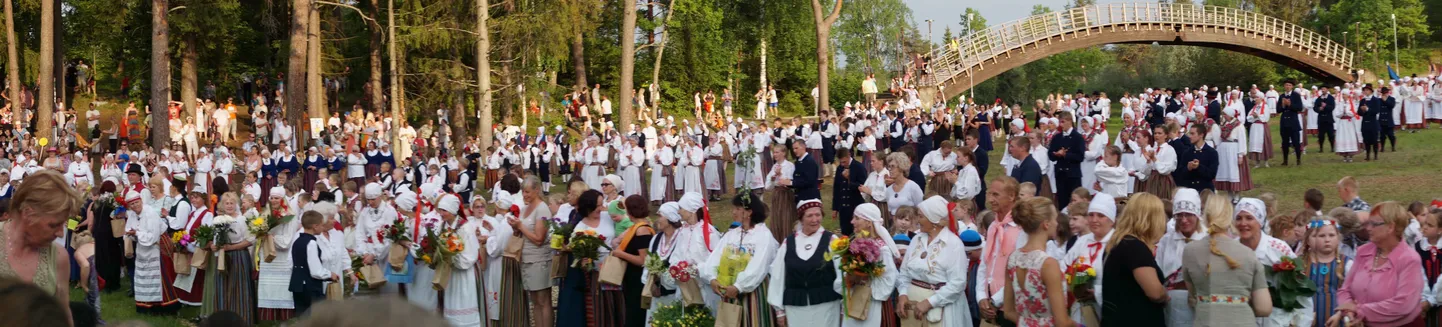 Valgamaa tantsupidu Tõrvas