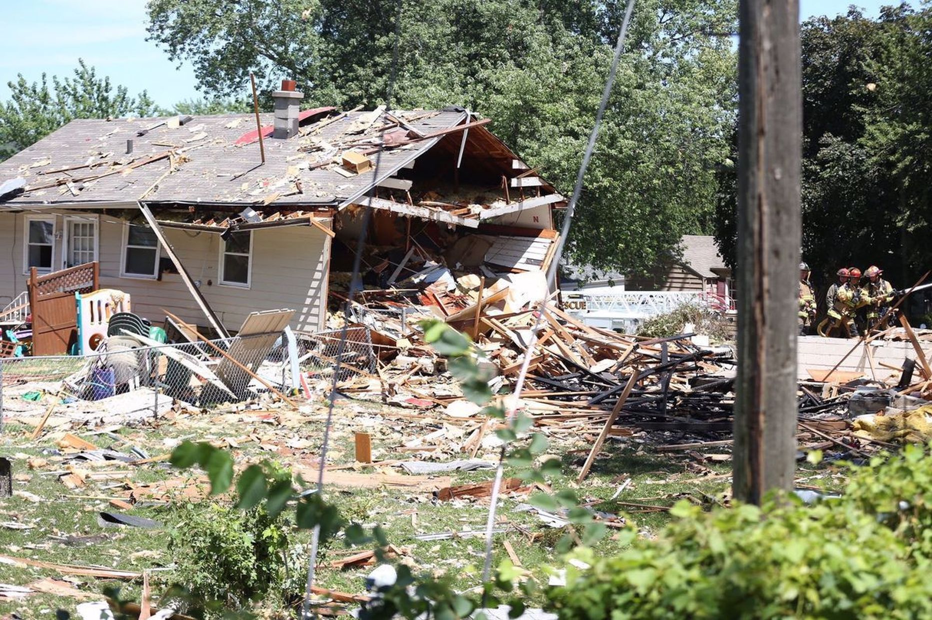 Maja sai plahvatuses tugevasti kahjustada.