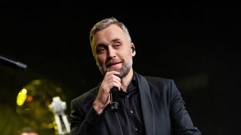 KLÕPS ⟩ Pärast pikka vaikimist! Mikk Saar näitas esimest korda avalikult oma uut kallimat