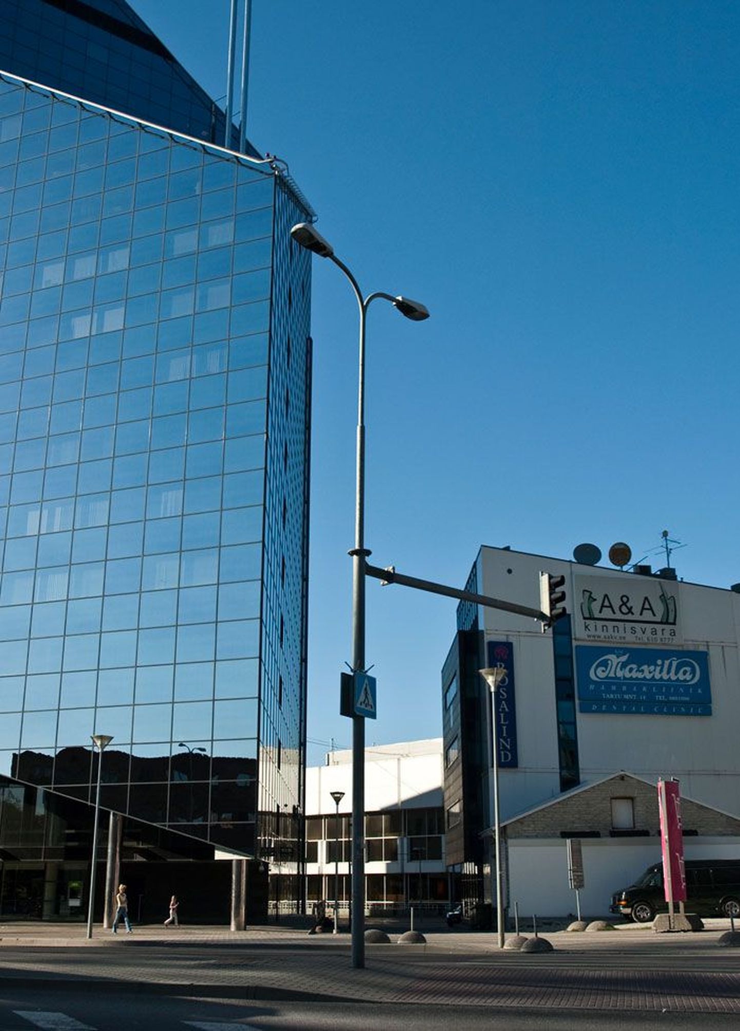 Vaade valmivale Ühispanga, nüüdse SEB hoonele Maakri tänava otsast aastal2010: agulitänav on kadunud nagu viuhti.