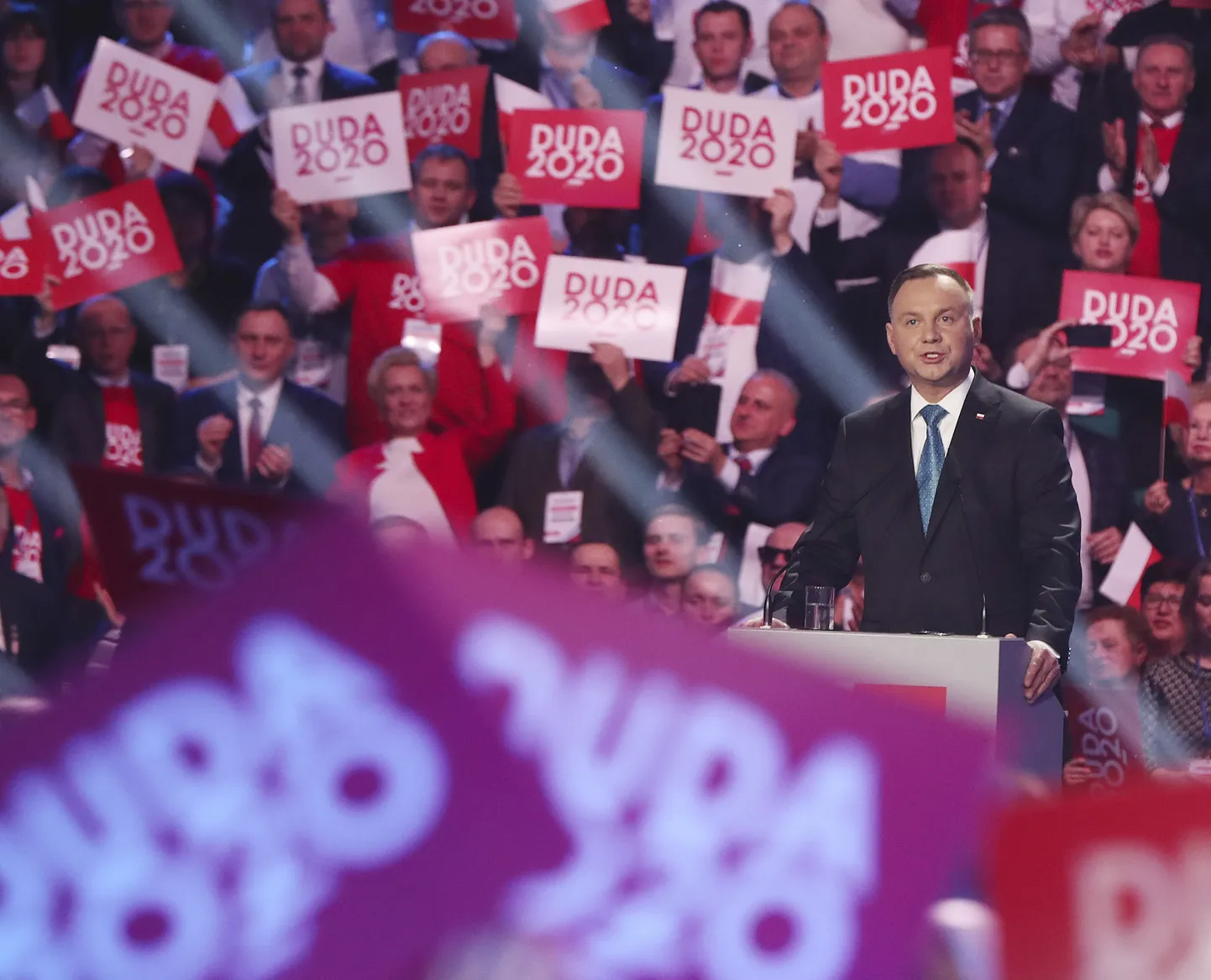 Poola president Andrzej Duda esinemas võimuerakonna Seadus ja Õiglus (PiS) parteikonvendil, kus kinnitati toetust tema tagasivalimisele.