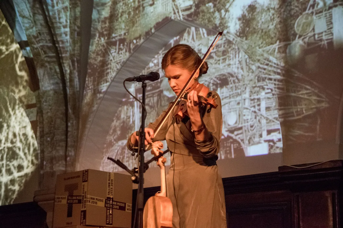 Maarja Nuut esinemas Tallinn Music Weekil.