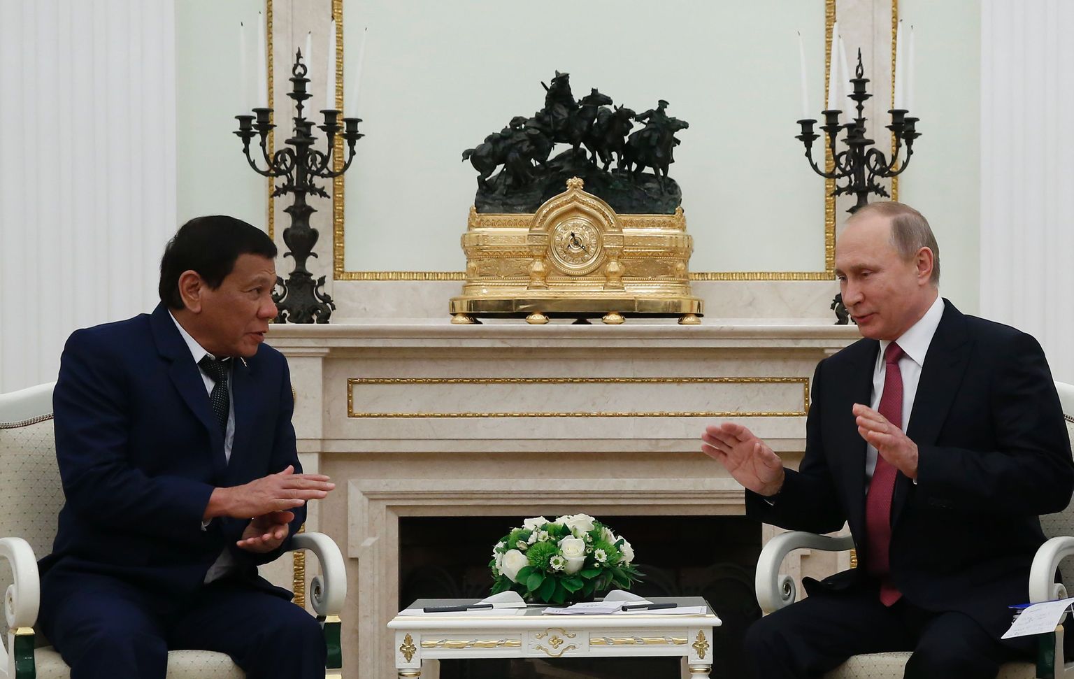 Filipiinide president Rodrigo Duterte alustas esmaspäeval visiiti Venemaal, kus kohtus teiste seas oma kangelase Vladimir Putiniga.