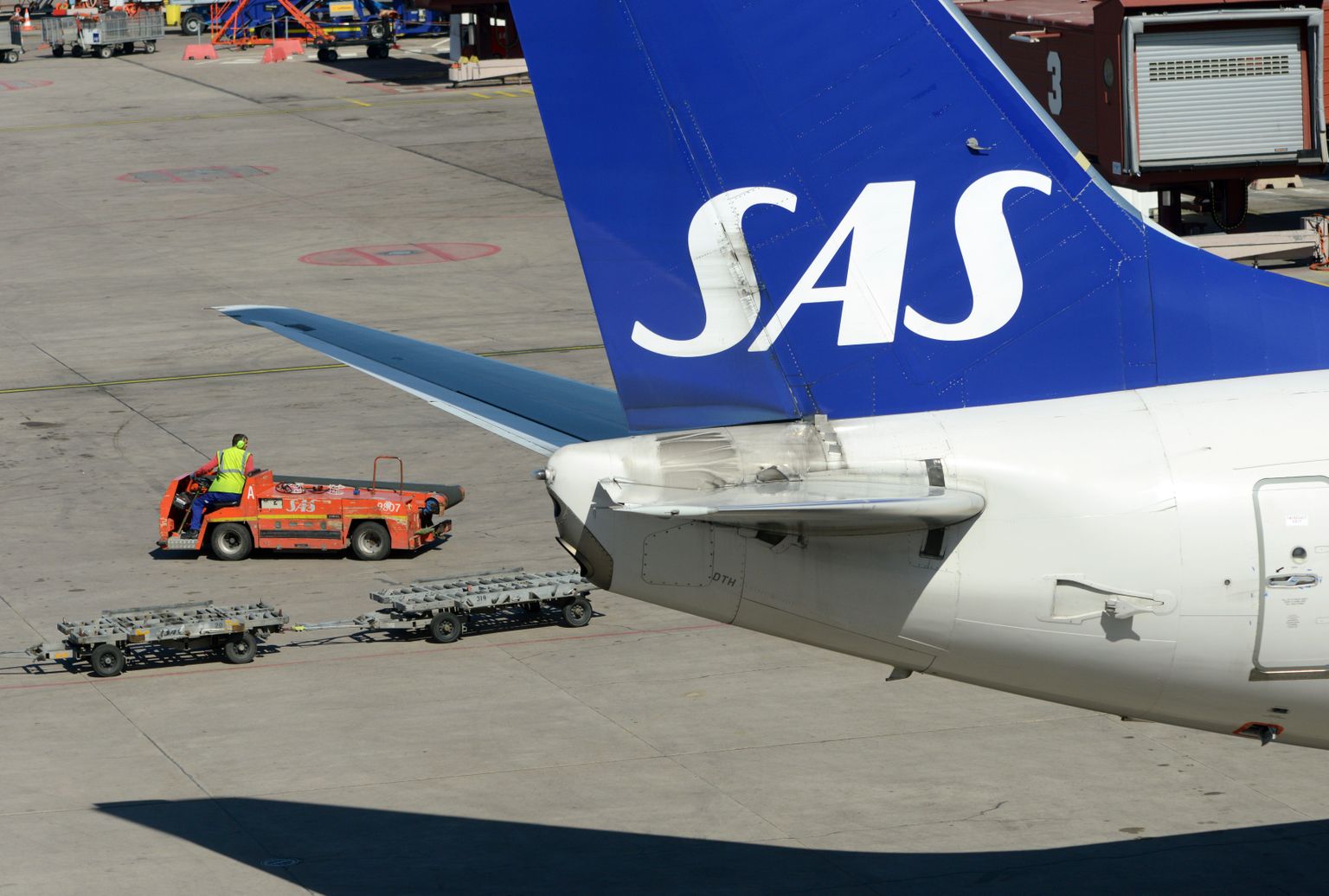 SAS lennuk Boeing 737 Arlanda lennuväljal Stockholmis.