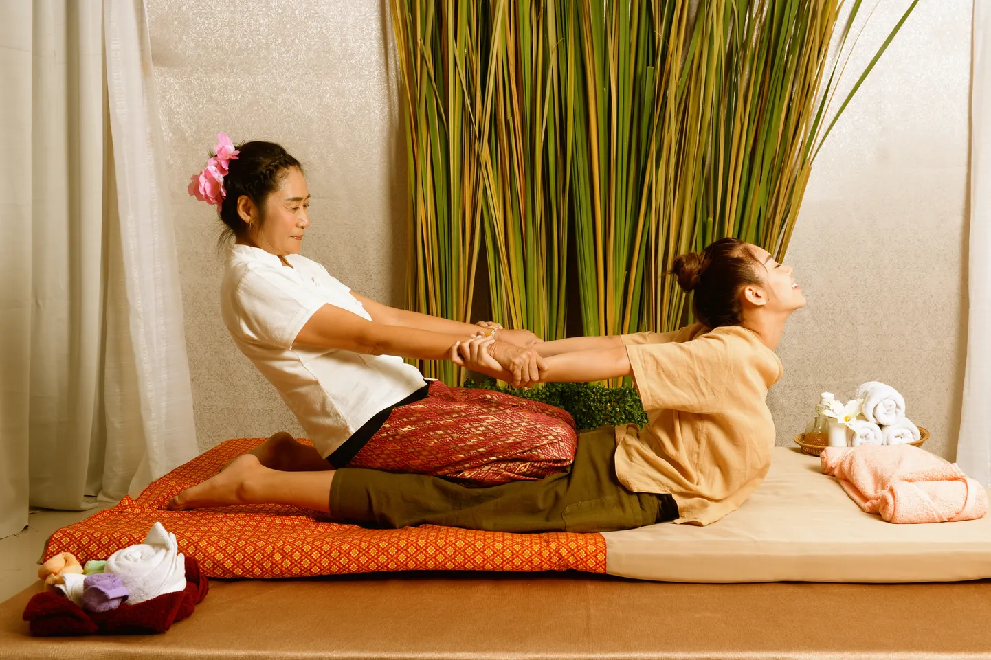 Traditsiooniline Tai massaaž. Pilt on illustreeriv