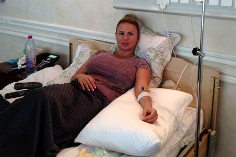"Jaunā viļņa" vadītāja Anna Semenoviča slimnīcas palātā 
