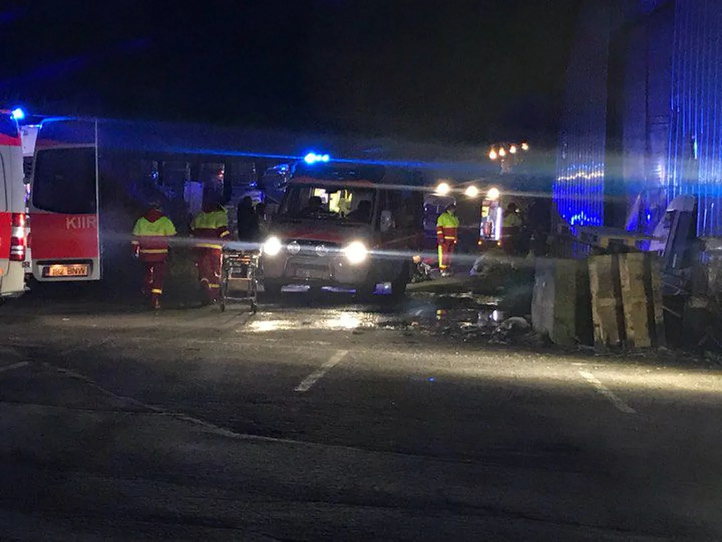 Laial tänaval mahajäetud hoones puhkenud tulekahjus hukkus mees.