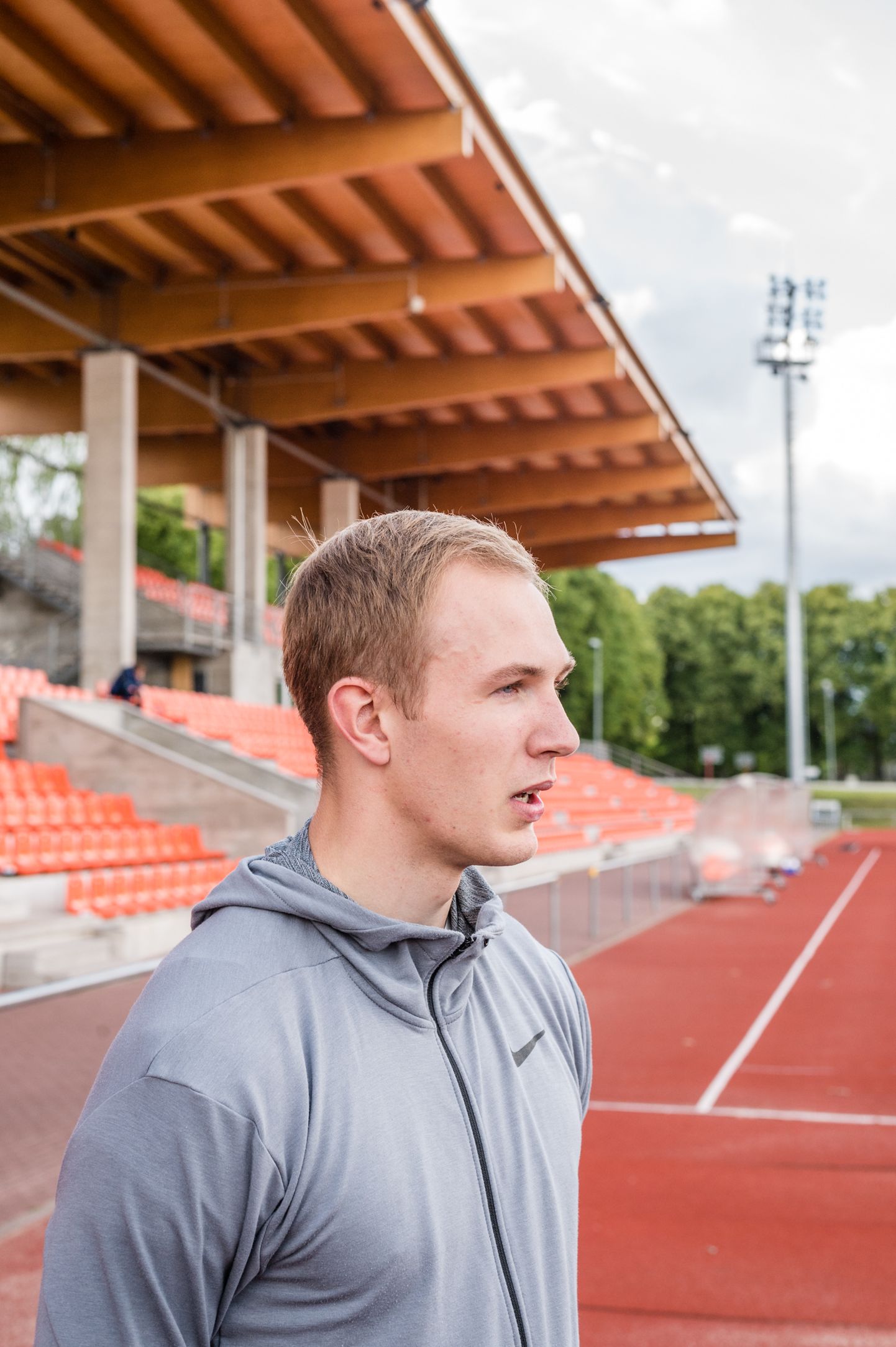 Kümnevõistleja Karel Tilga Tamme staadionil.