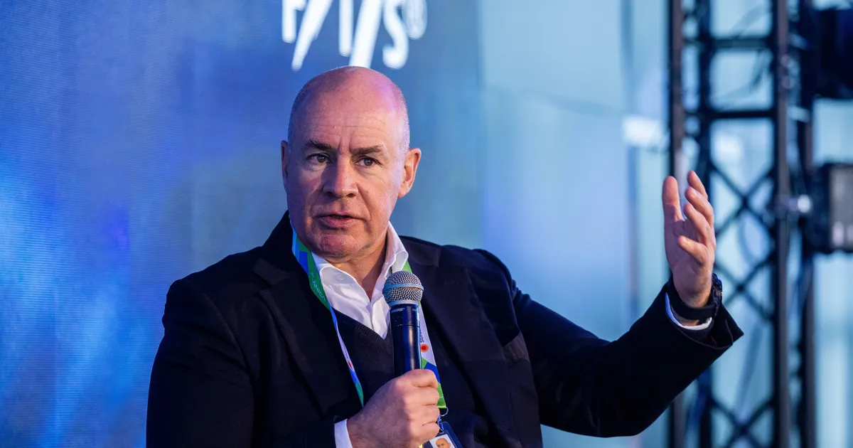 FIS saatis liikmesriikidele müstilise kirja ja tahab Venemaa suusatajaid rajale tagasi