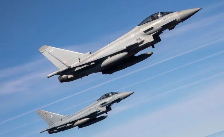 Совместное патрулирование воздушного пространства стран Балтии союзниками по НАТО: Британией и Германией.