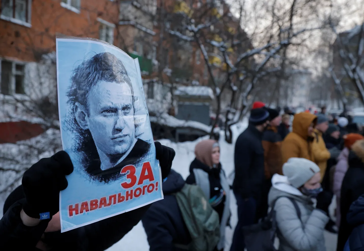 Aleksei Navalnõi toetajad Himki politseijaoskonna juures, kus peetud kohtuistungil otsustati Venemaa opositsiooniliider jätta 30 päevaks vahi alla.