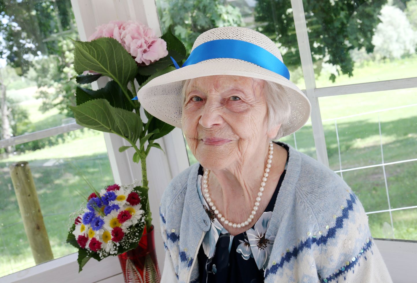 Vally-Emilie Heinola 107-aastasena, rõõmus ja kelmikas.