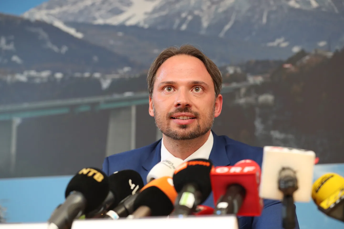 Austria kriminaaluurija Dieter Csefan kolmapäevasel pressikonverentsil.