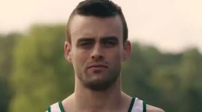 Kaader filmist «Oscar Pistorius: Blade Runner Killer». Pildil Andreas Damm Oscar Pistoriuse rollis