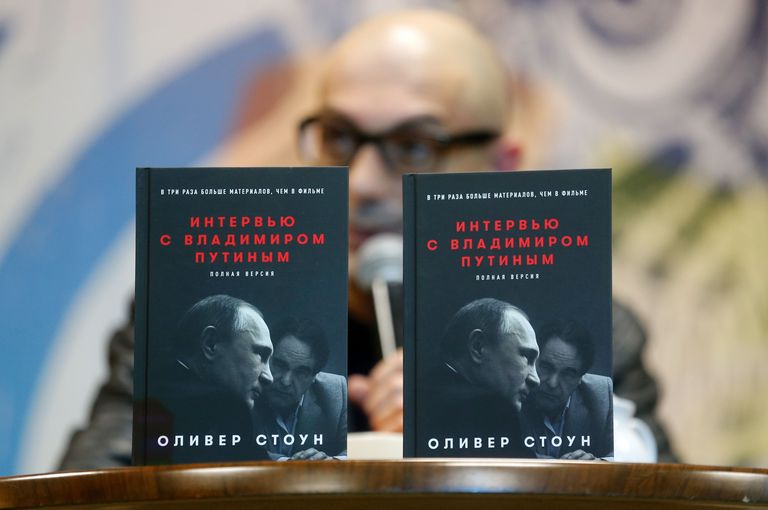 Olives Stone'i raamat «Intervjuud Putiniga»