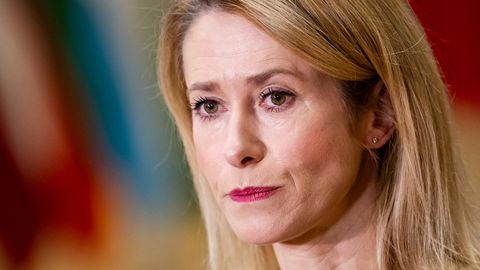 Kallasa: Kijivai un Eiropai jābūt iesaistītām jebkura Ukrainas miera plāna sagatavošanā