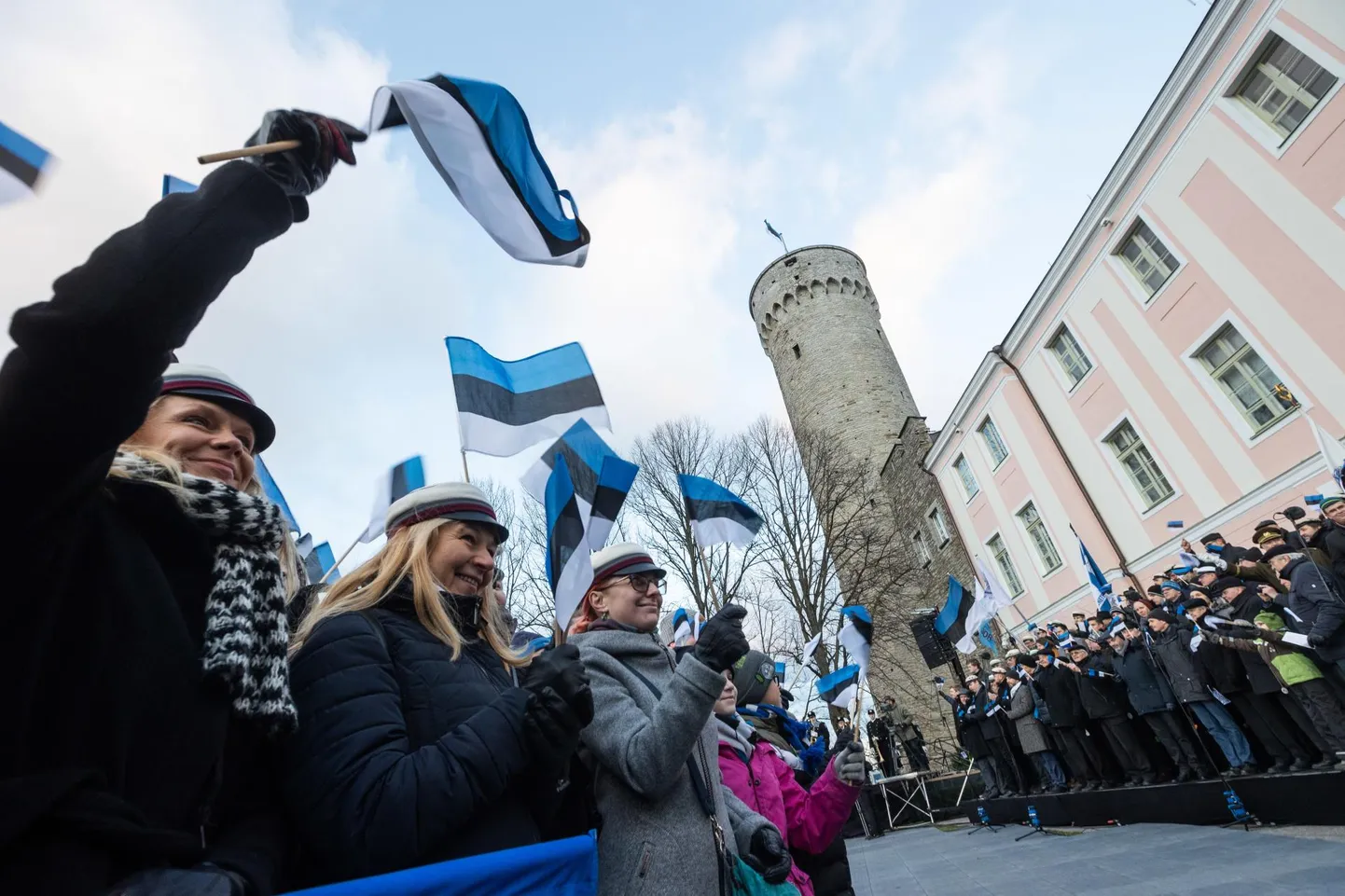Vabariigi aastapäeva lipu heiskamine Toompeal aasta tagasi.