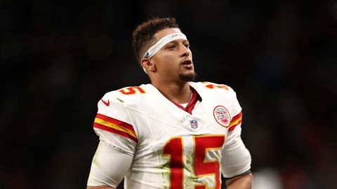 NFLi tähtmängijast saab esimene poole miljardi (!) dollari m