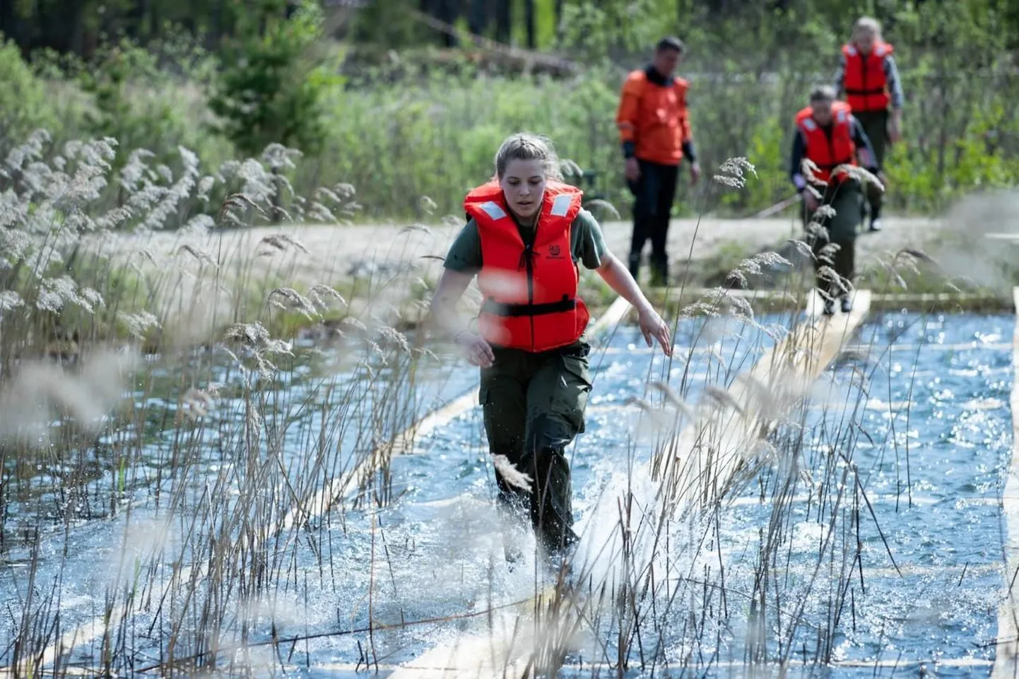 Rajal tuleb võistkondadel liikuda jalgsi, varjates end vastase eest, ja täita kontrollpunktides ülesandeid. Pilt mulluselt retkelt.