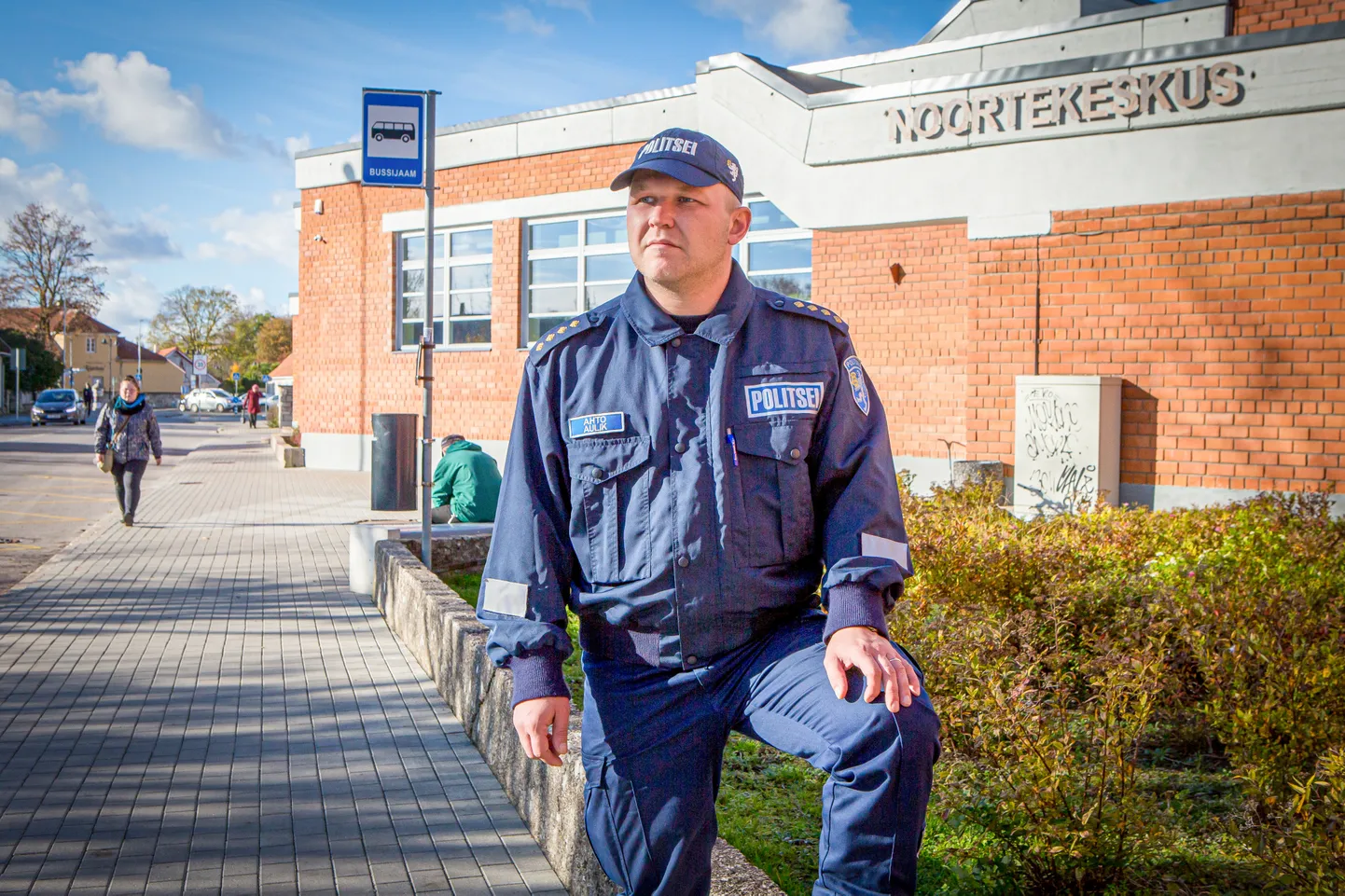 Noorsoopolitseinik Ahto Aulik ütleb, et väga oluline on planeerida oma aega ning laste kooli viimist enne tööle minekut ei pea jätma viimasele minutile.