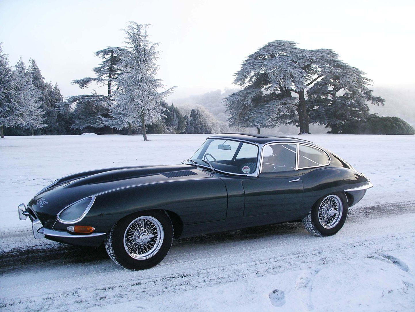 See klassikaline Jaguar võib Pariisis ka pärast juuli algust piiranguteta liigelda.