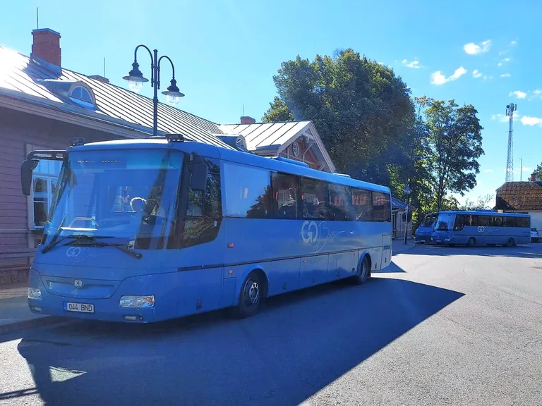 Väljaspool tipptundi tunglemist ei ole ja bussiga sõitjad saavad mugavalt oma sihtkohta sõita.