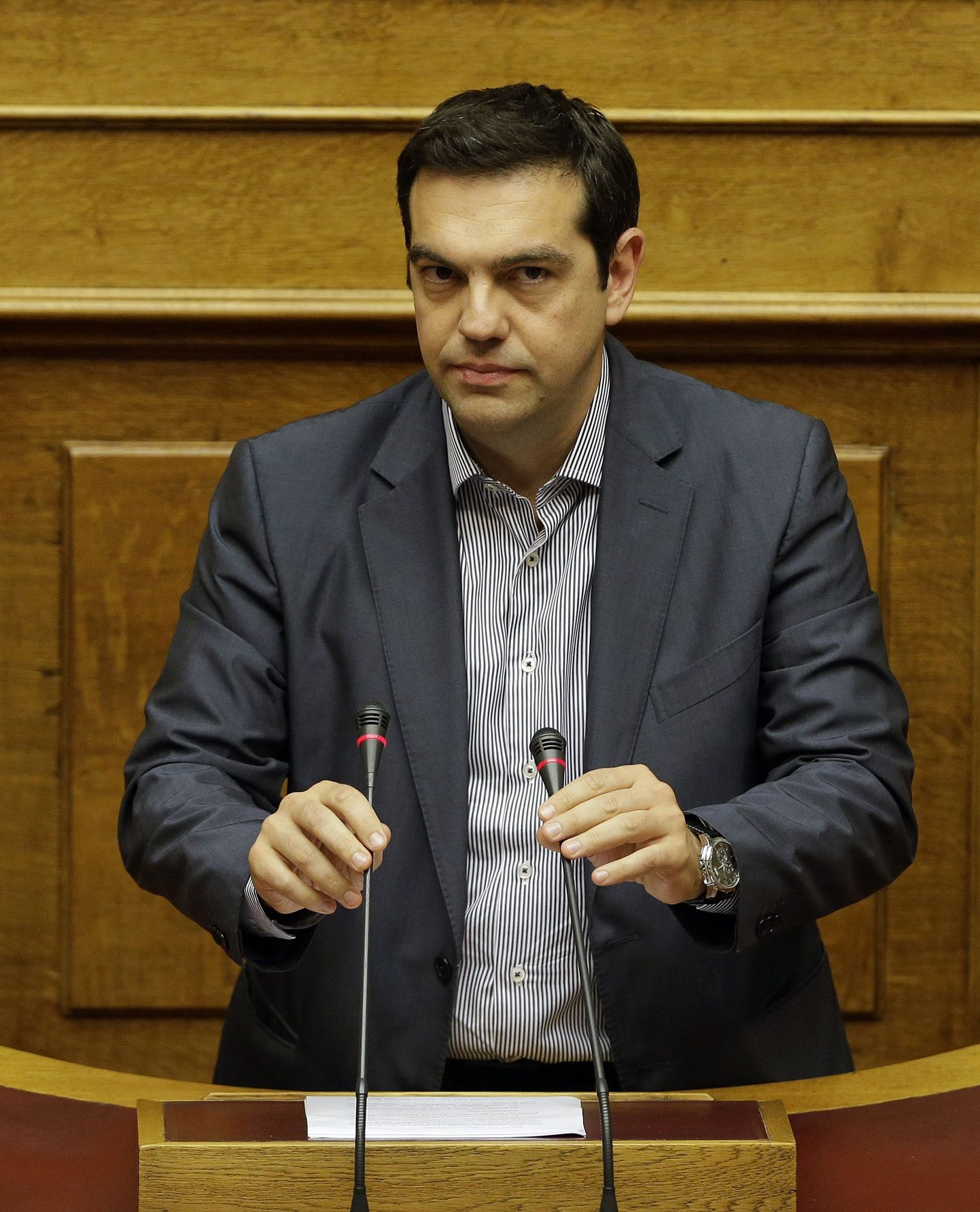 Alexis Tsipras täna Kreeka parlamendi ees.
