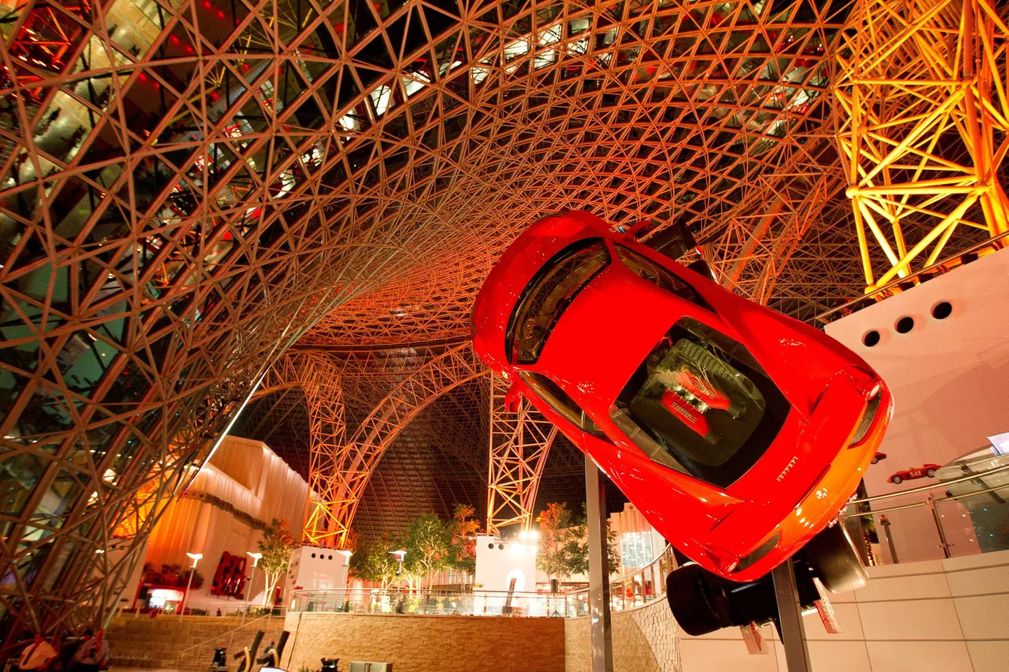 Ferrari Abu Dhabis asuv teemapark