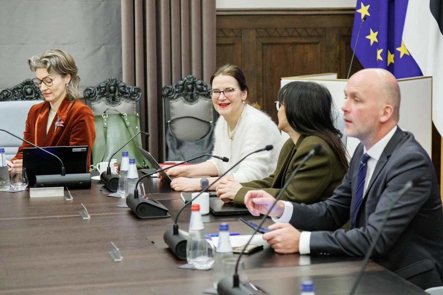 Justiits- ja digiministri Liisa-Ly Pakosta sõnul on praegused kriitilise taristu lõhkumisega kaasnevad tagajärjed liiga leebed.