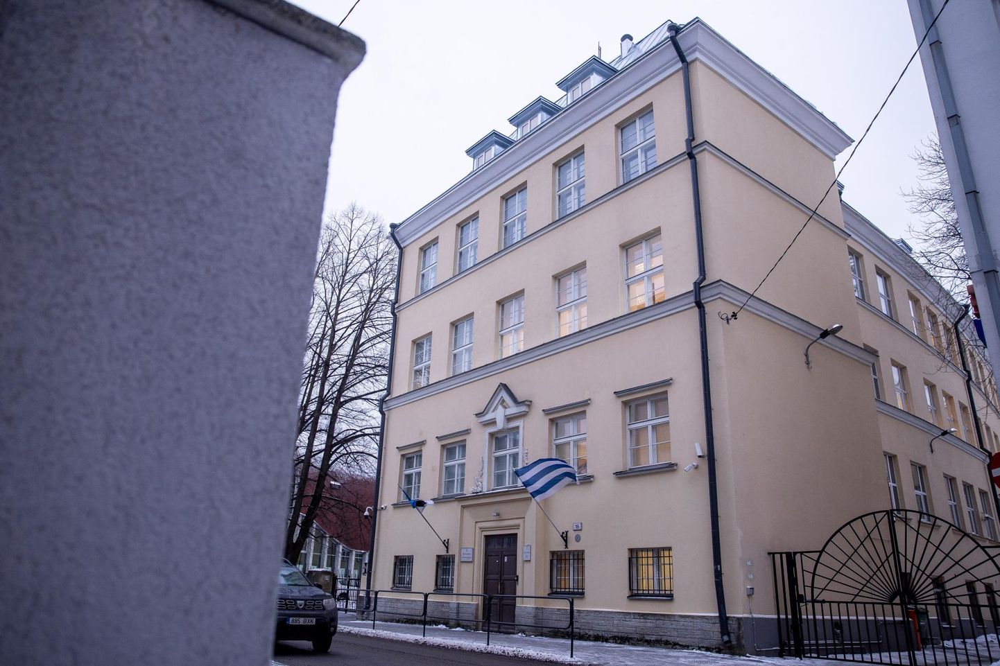 Tallinna juudi kooli direktriss Elina Beilinson usub, et mõte väikegümnaasiumid sulgeda on haridus- ja teadusministeeriumi kauaaegne plaan, mis nüüd taas päevakorda tuli.
