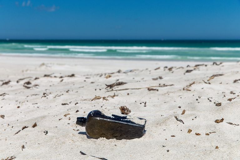 Austraalia paar leidis Wedge'i saare rannalt 19. sajandi pudelposti