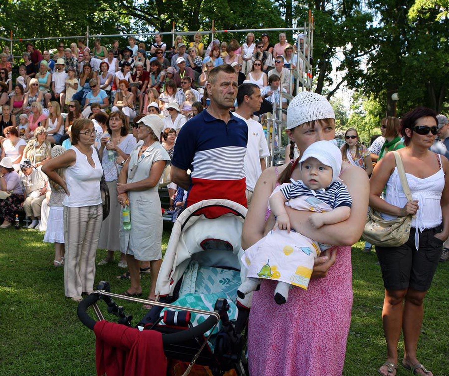 Eesti inimesed oma pärimuskultuuri kuigi hästi ei tunne. Kõige kindlam on pärimuskultuuriga tutvuda juba maast madalast.