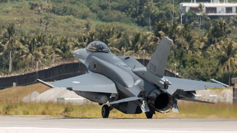 Taiwan sai kätte esimesed USA-s toodetud F-16V hävitajad