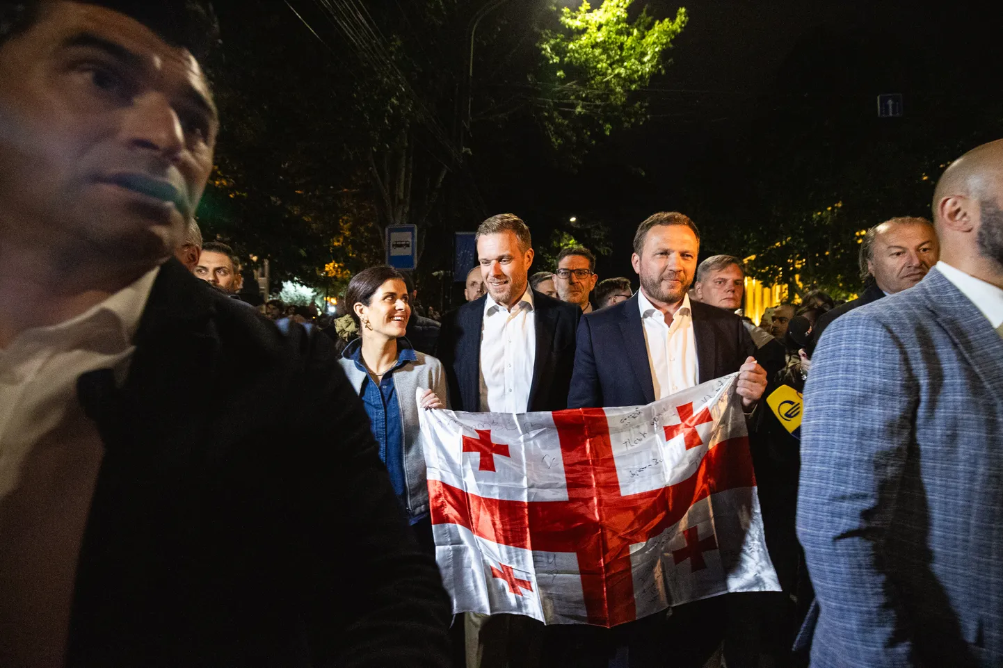 Välisminister Margus Tsahkna liitus eelmise aasta mais Gruusia meeleavaldustega.