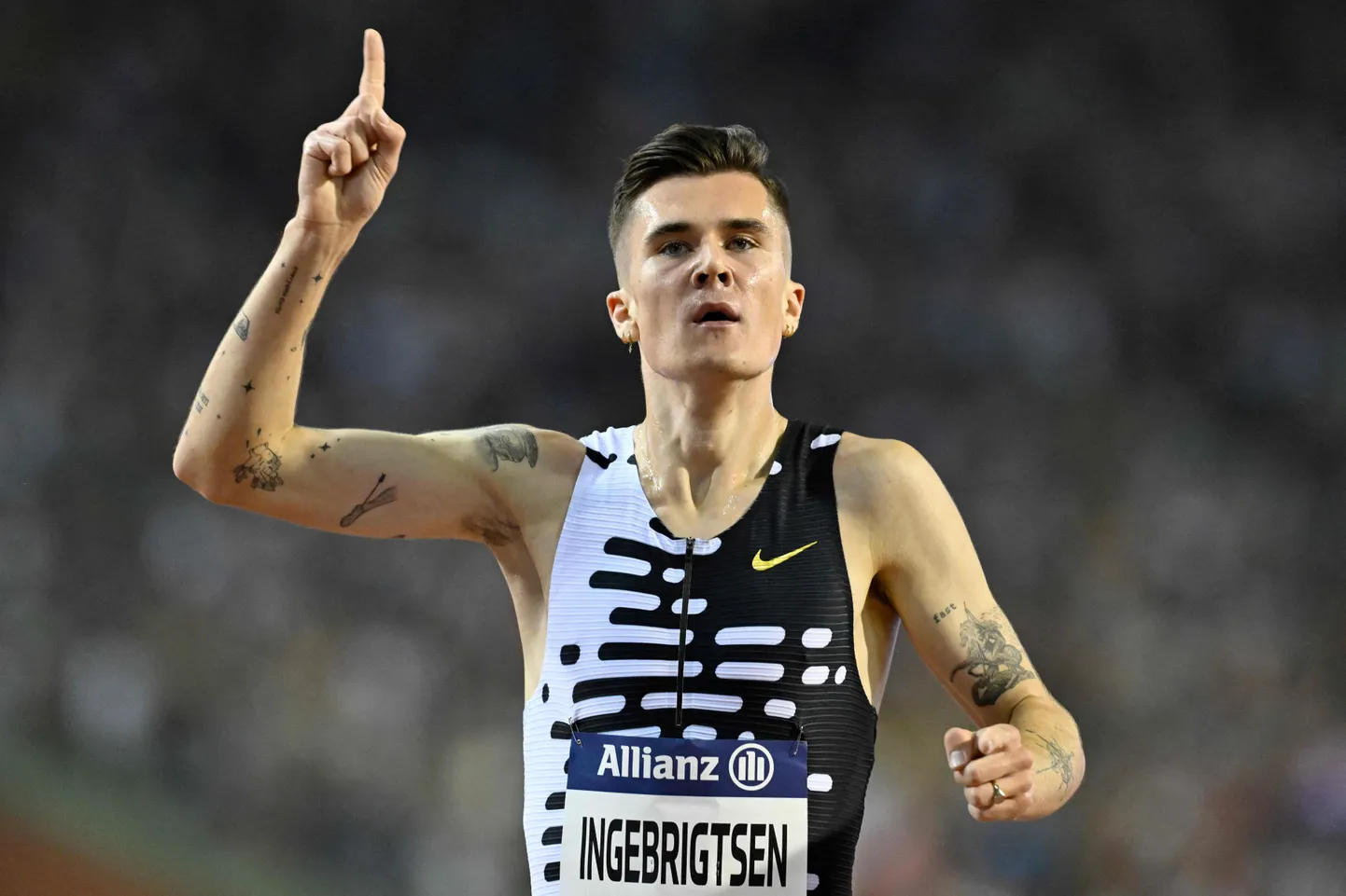 Norra kergejõustiku üheks suuremaks täheks olev Jakob Ingebrigtsen süüdistab oma isa vägivallatsemises.