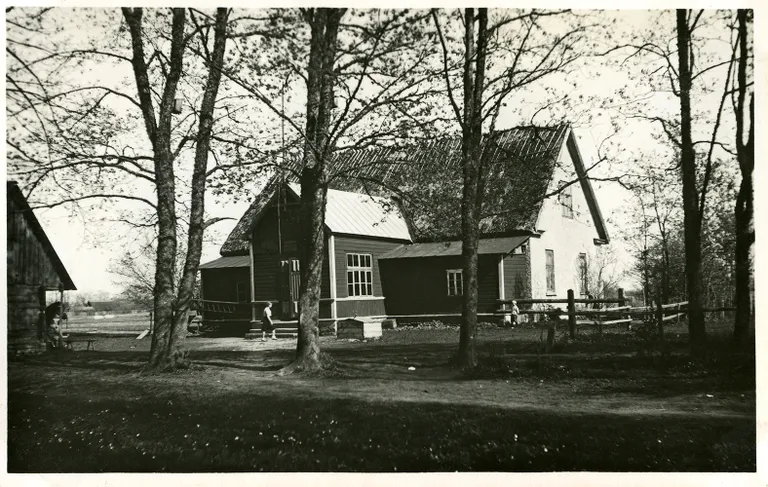 Kärla seltsimaja 1930. aastatel.
