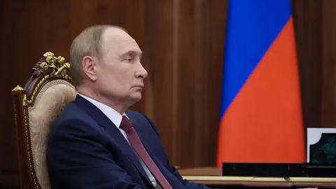 СМИ: для Путина Зеленский - марионетка Запада