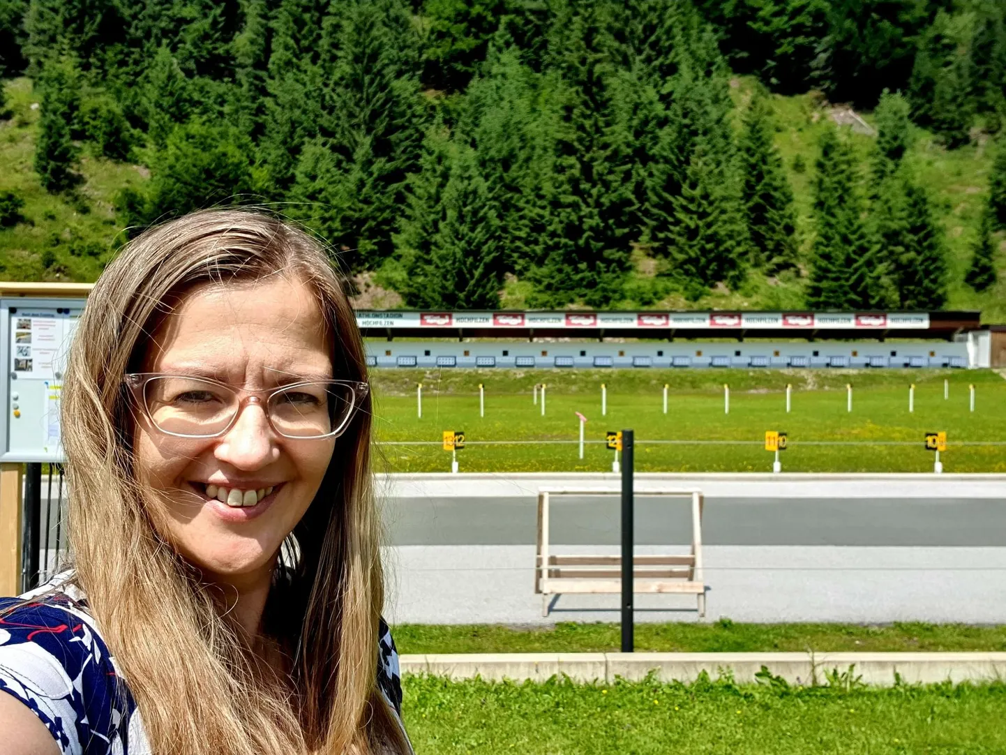 Simunast pärit Kristi Kirsberg, raamatu üks autor, suvises Hochfilzenis.