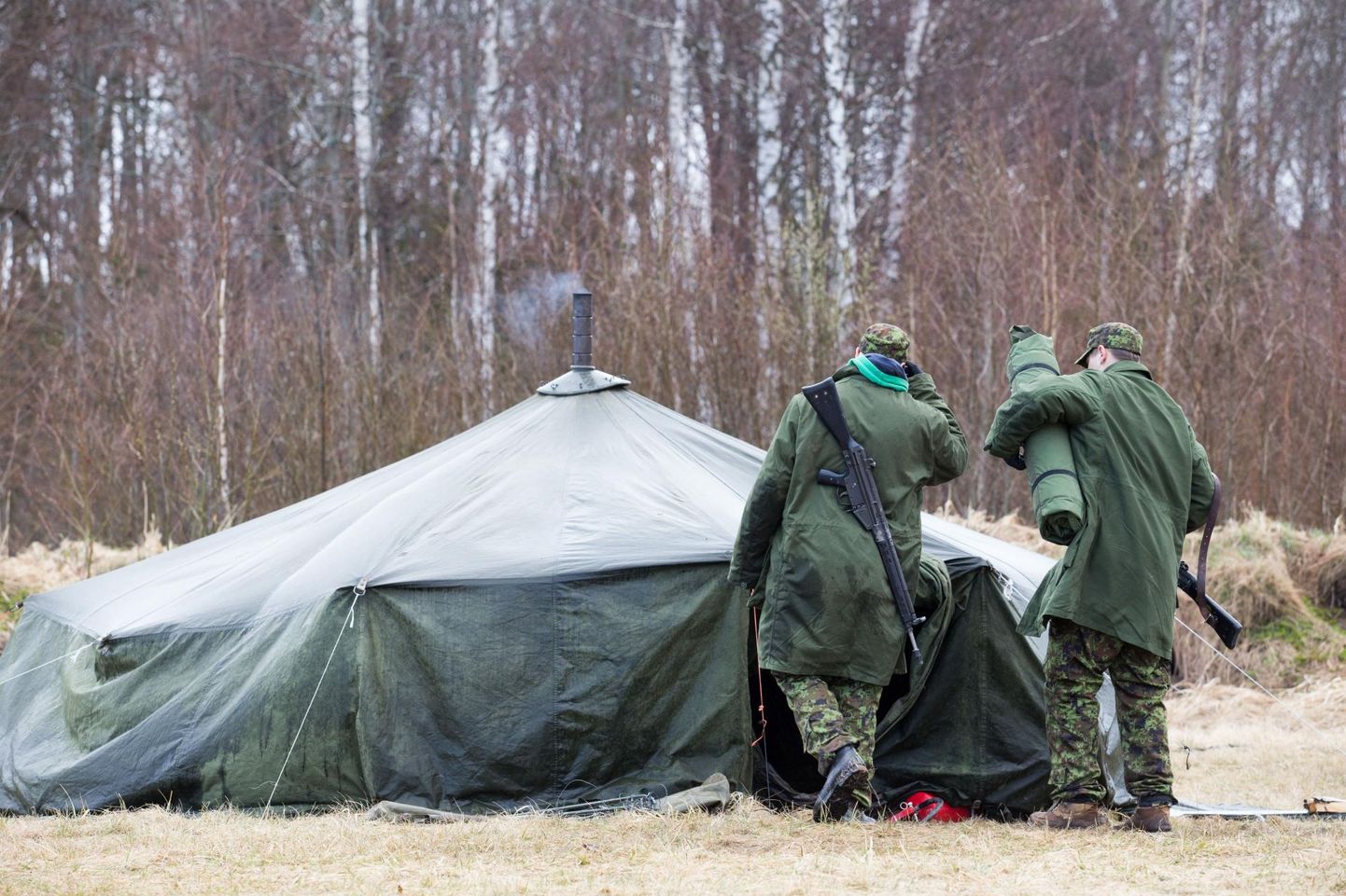 Mullu oli Viljandi kutseõppekeskuse riigikaitselaager aprilli lõpus Välustes. Väga halva ilma tõttu jäid laagrisse vaid vapraimad.