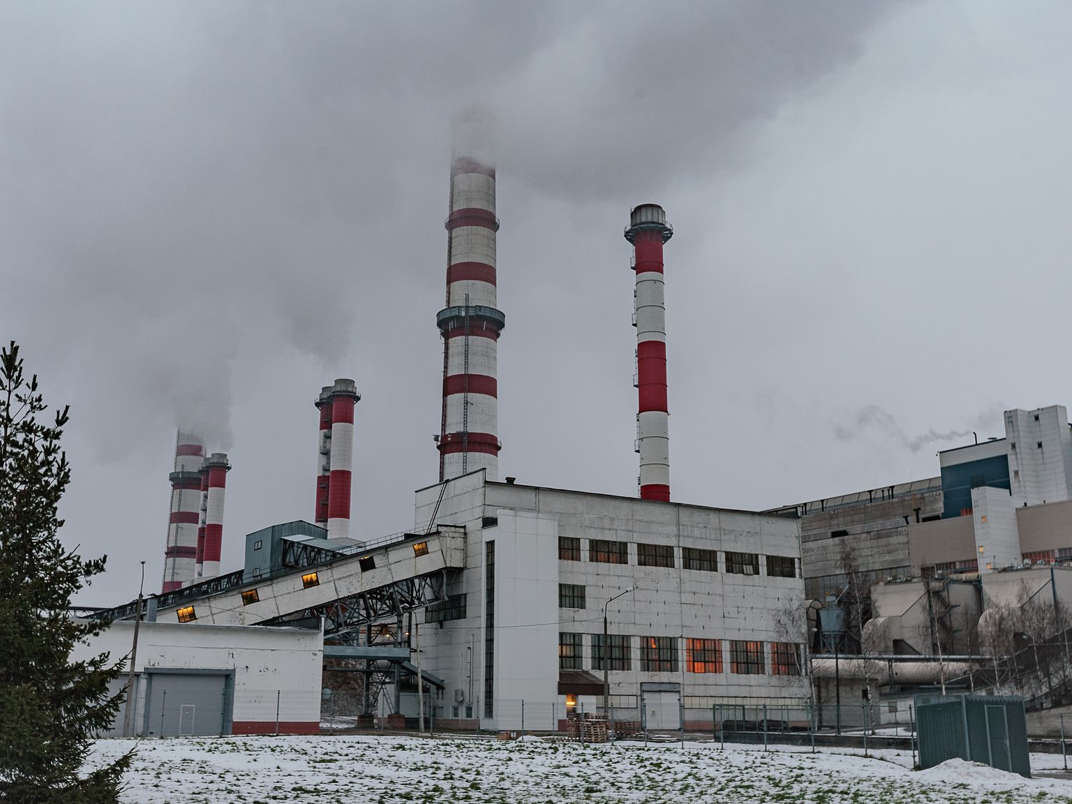 На построенной полвека назад Эстонской электростанции часть энергоблоков нынче выработает проектный срок службы.