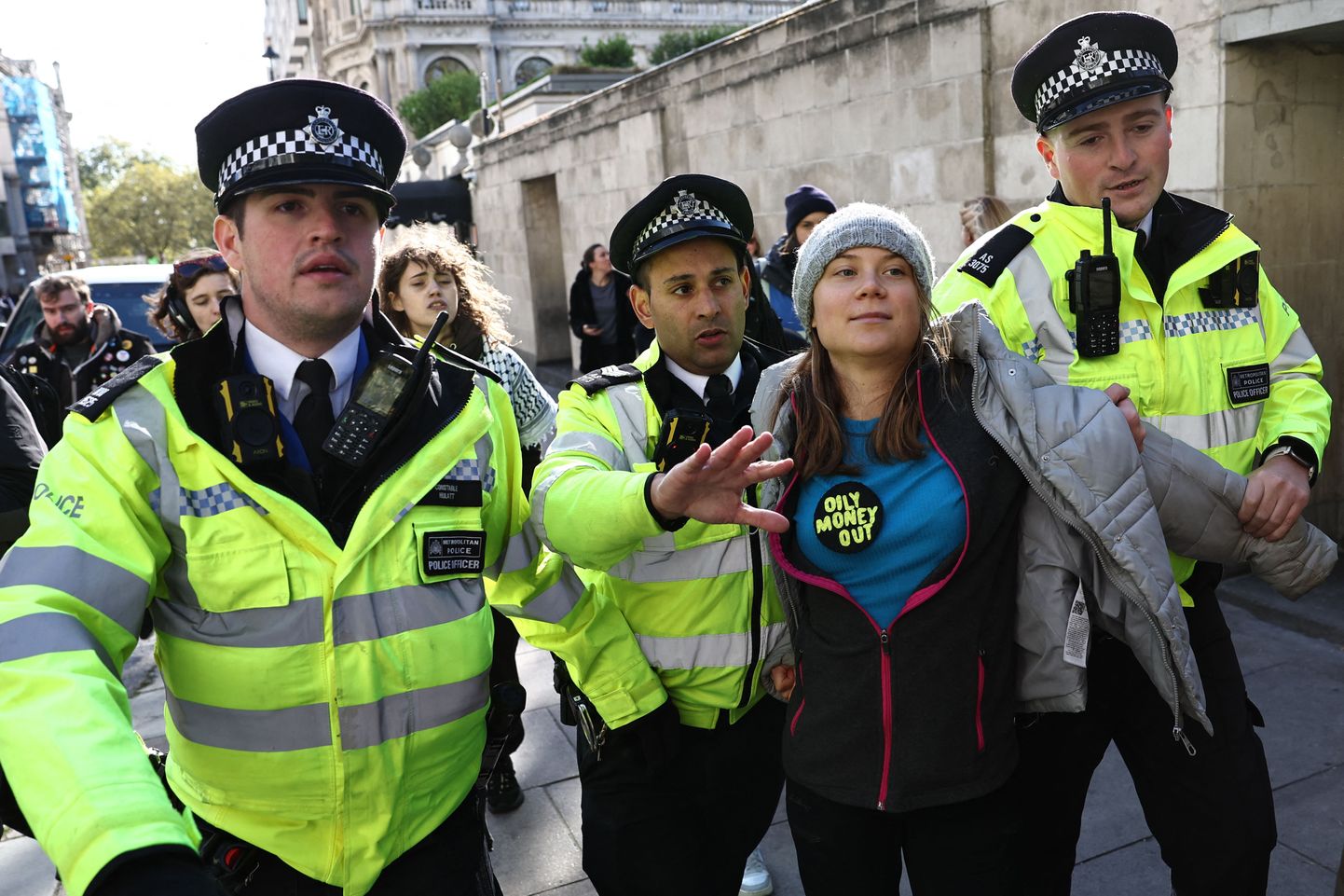 Грету Тунберг арестовали на акции протеста в Лондоне