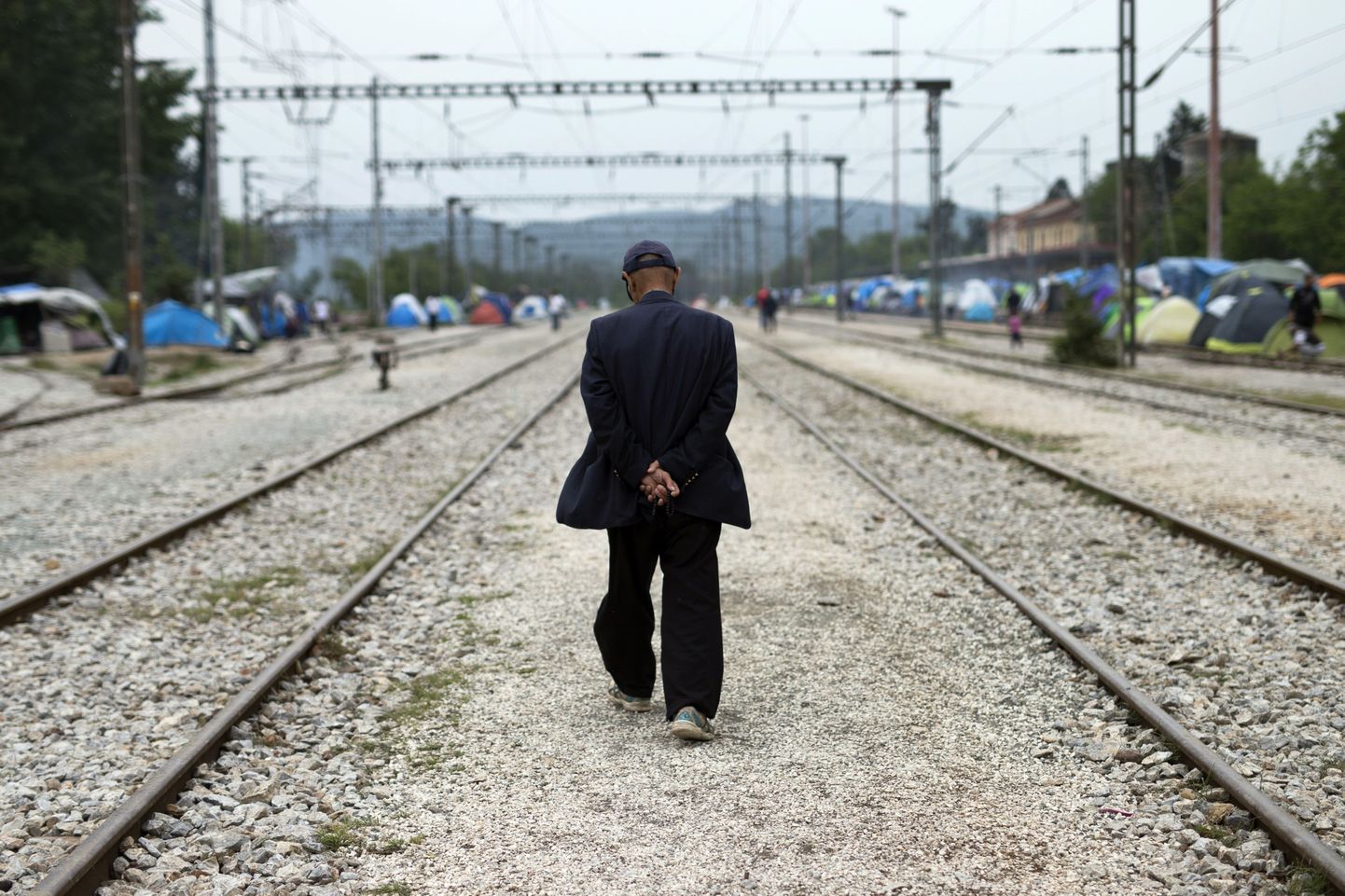 Põgenik Kreeka-Makedoonia piiri ääres. Pilt on illustreeriv.