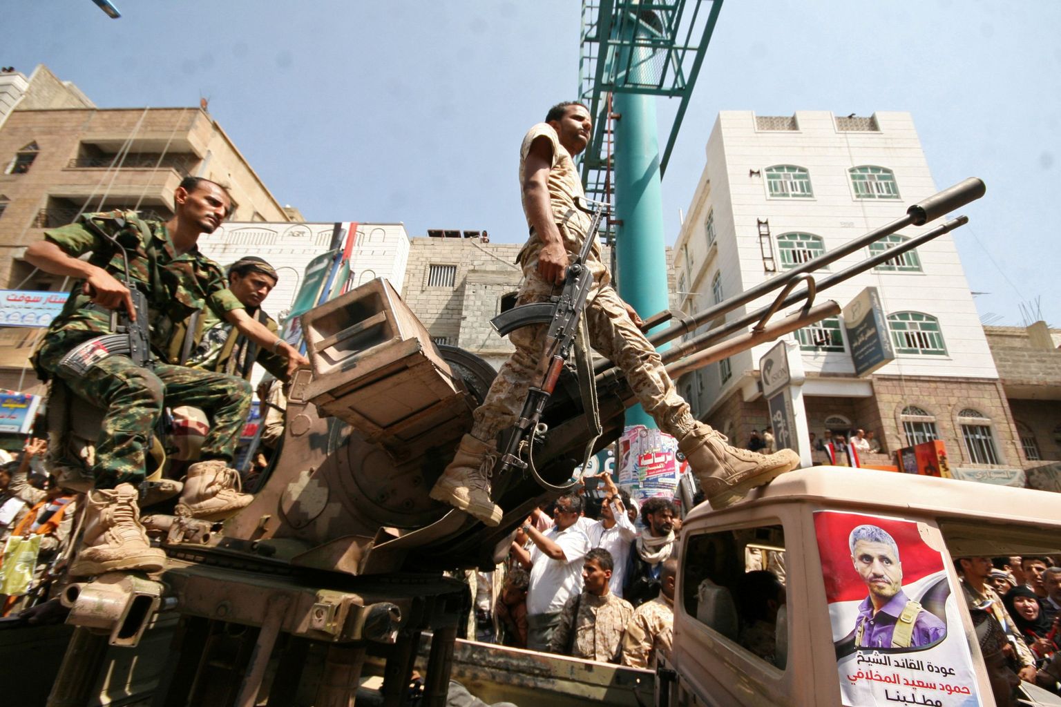 Valitsusmeelsed väed Taizi linnas.
