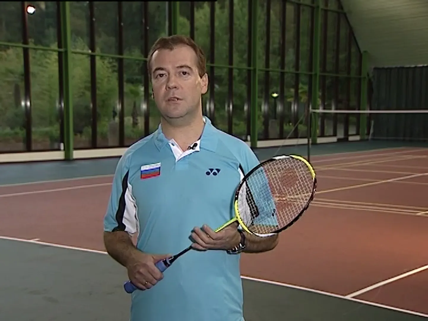 Dmitri Medvedev sulgpallist rääkimas.