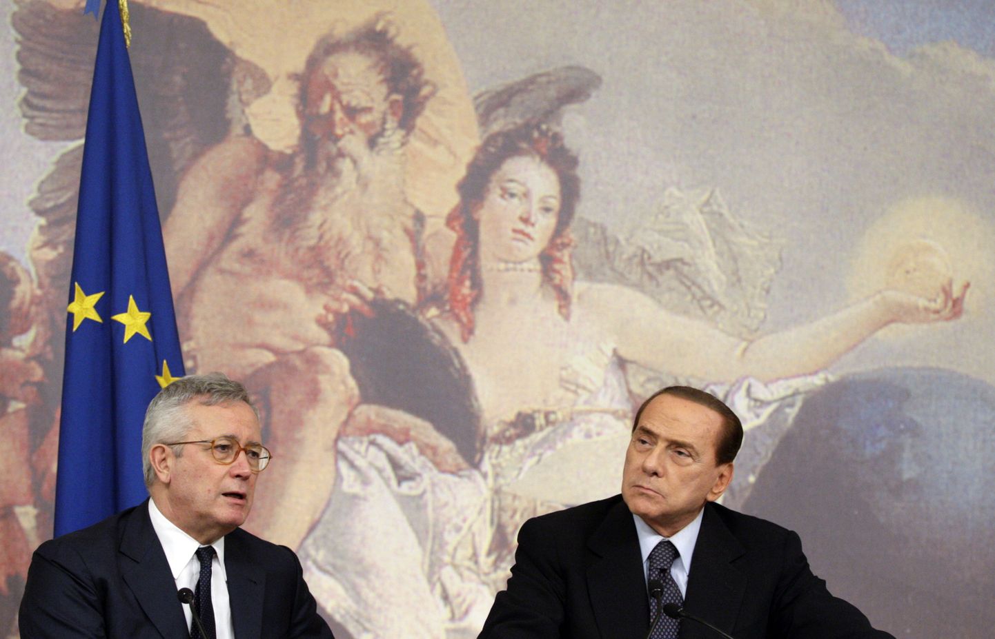 Itaalia rahandusminister Giulio Tremonti ja valitsusjuht Silvio Berlusconi.