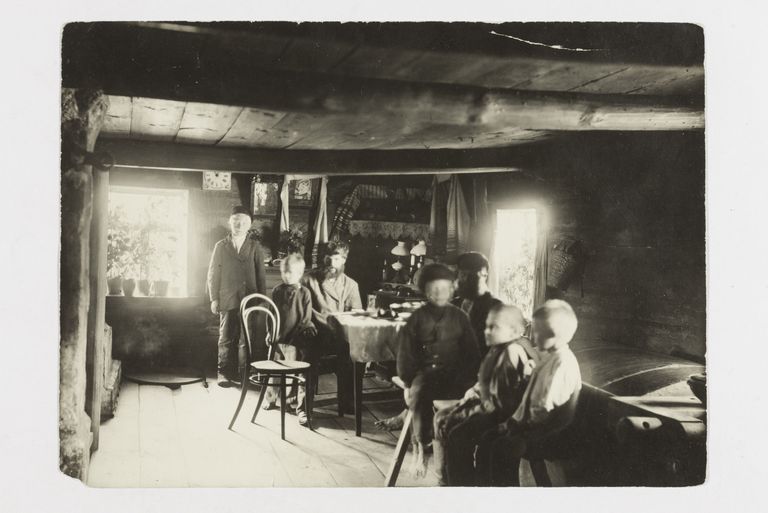 Setu elutuba Võõpsus, jäädvustatud 1912. aastal Johannes Pääsukese poolt