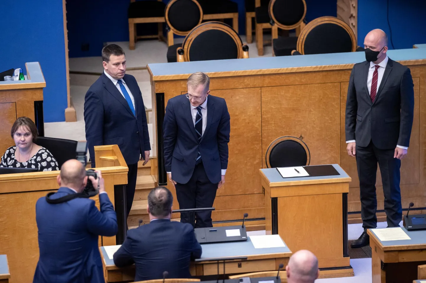 Kultuuriminister Tiit Terik andis riigikogu ees ametivande.