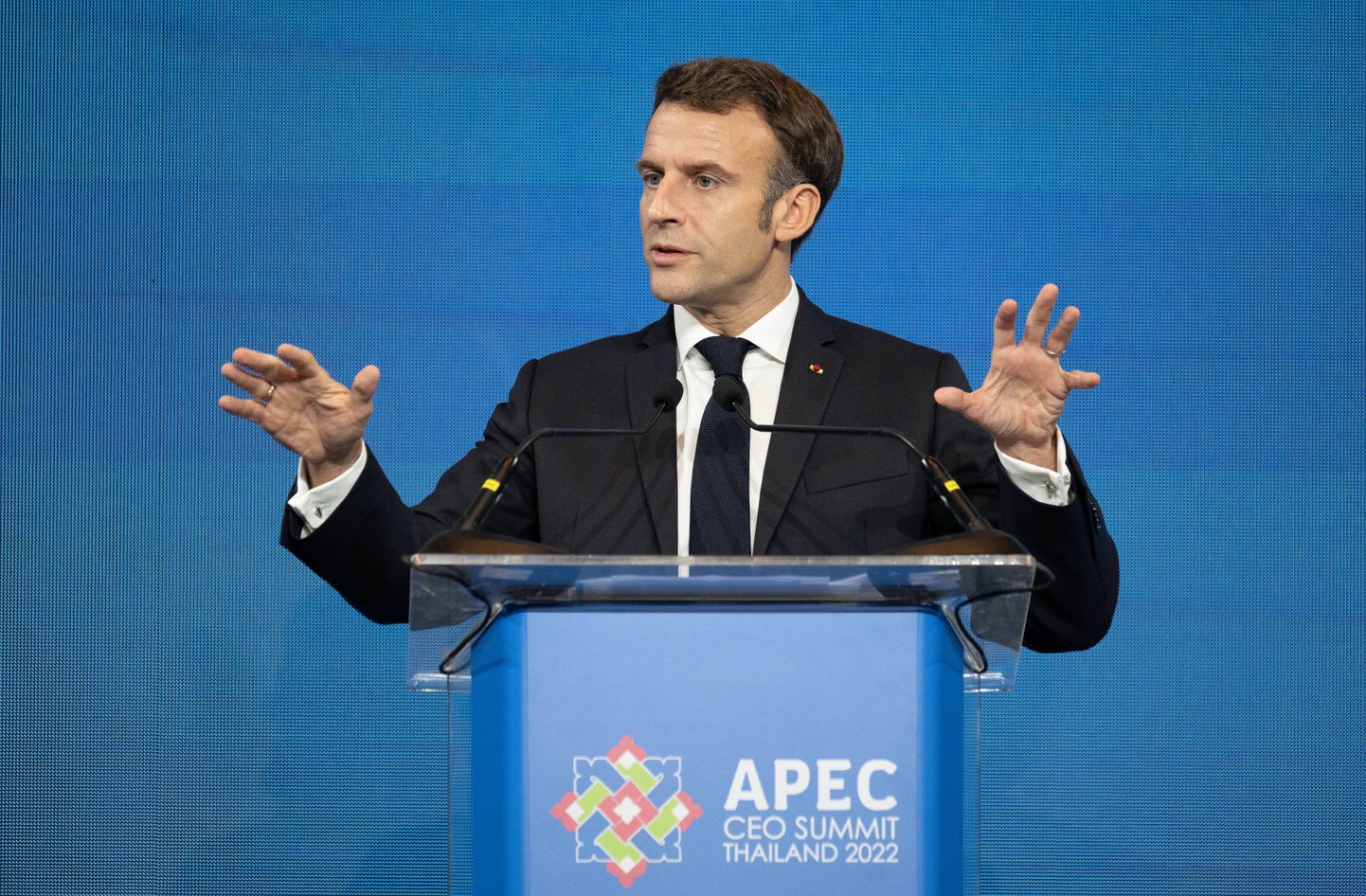 Prantsusmaa president Emmanuel Macron peab kõne APEC juhtide tippkohtumisel.