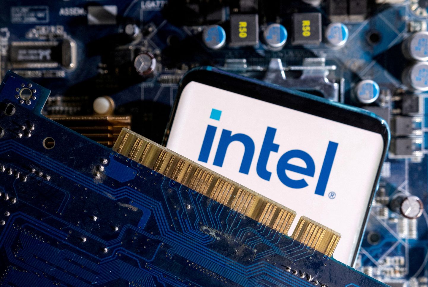 Intel nõuab Saksamaa valitsuselt suuremat rahalist toetust.