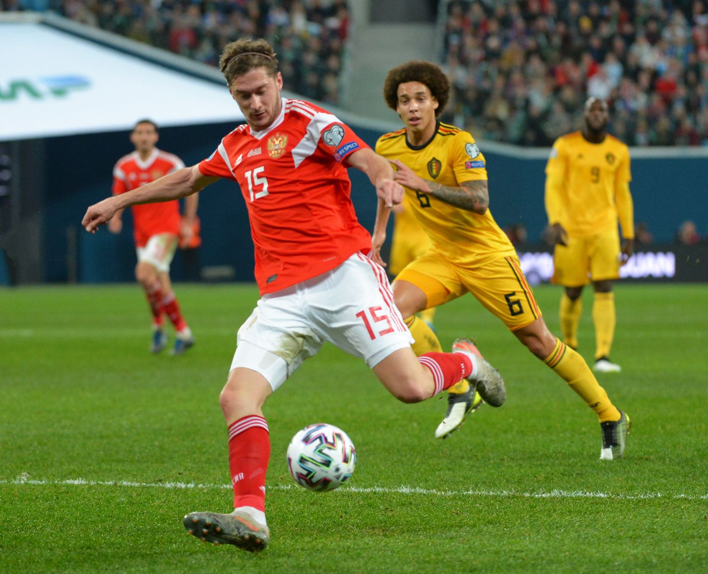 Venemaa jalgpallikoondislane Aleksei Mirantšuk laupäeval mängus Belgia vastu.